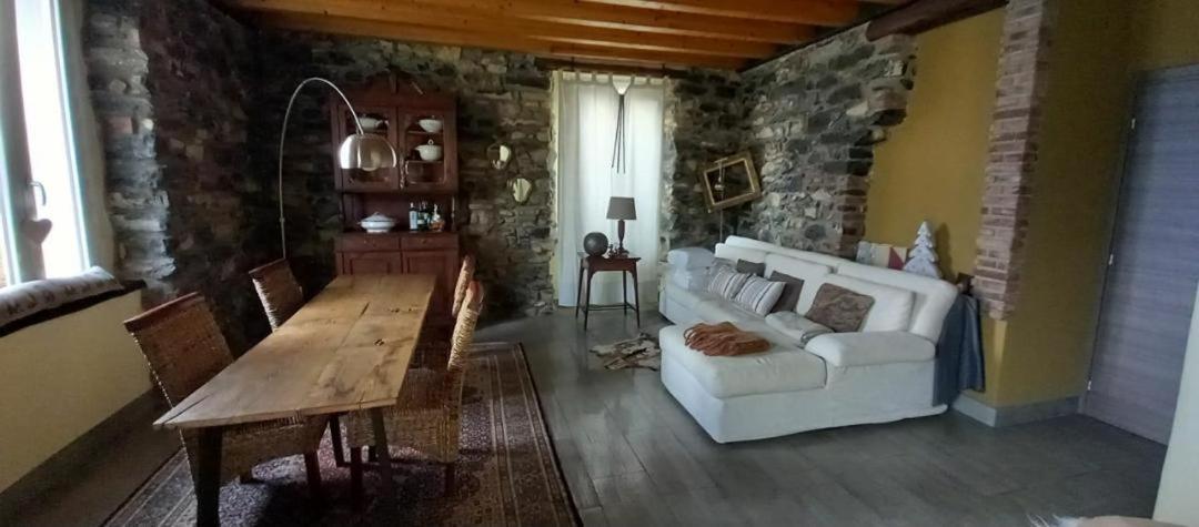 Holiday Home Vista Lago Чернобио Екстериор снимка