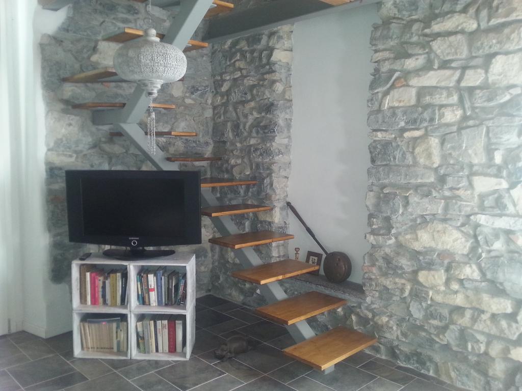 Holiday Home Vista Lago Чернобио Стая снимка