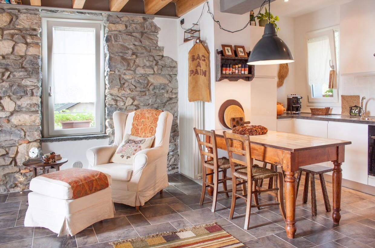 Holiday Home Vista Lago Чернобио Екстериор снимка